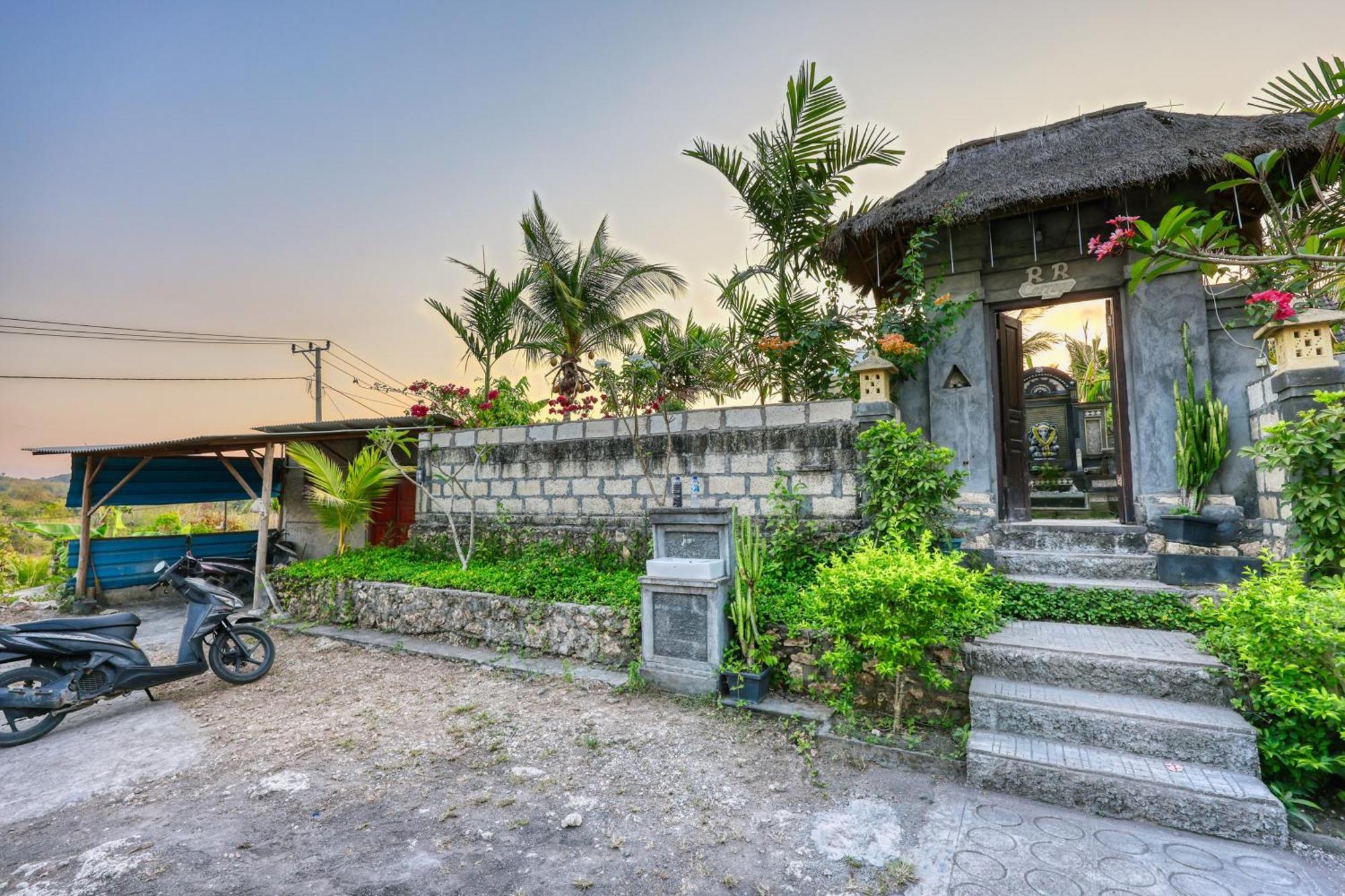RR Cottage RedPartner Sakti Exterior foto